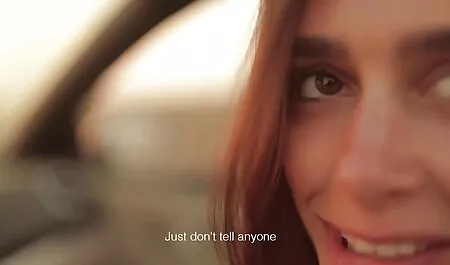 Milf сперма в задника безплатно порно видео английски, Кити се съблича и играе