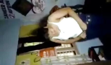 Момичетата правят порно, преди порно фими да го направи в хууу