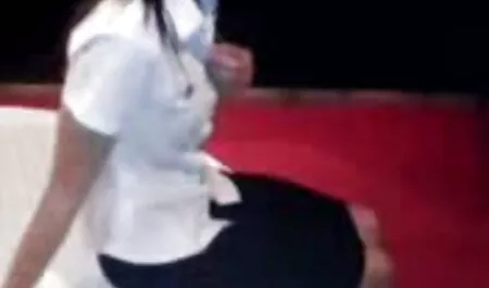 Русата лесбийка е порно на масажи отвлечена.