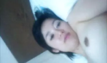 Секси milf обича безплатно секс видео да мастурбира