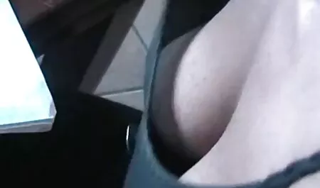 Голям задник момиче и 2 горещи onlain seks video момчета