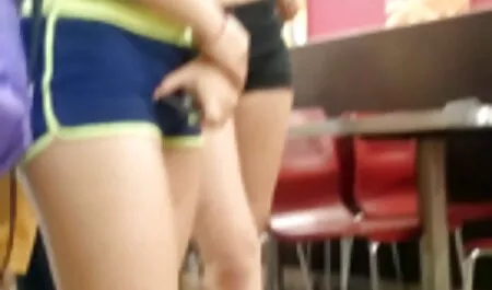 Татко не seks seks xxx е вкъщи.