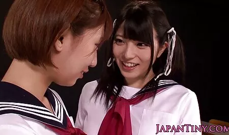 Секси уличница азиатски секс за Еми