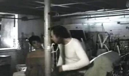 Европейски модел fasilized след безплатни секс смучене pov