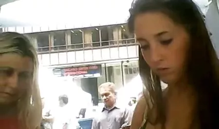 Младо besplatno porno момиче Ема Браун отнема крем пай