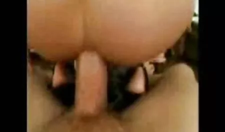 - Голям задник Ники Бенц сам в интервю за безплатно секс видео monster cock